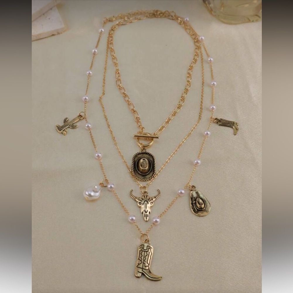 Gold and Pearl Charm Necklace M626